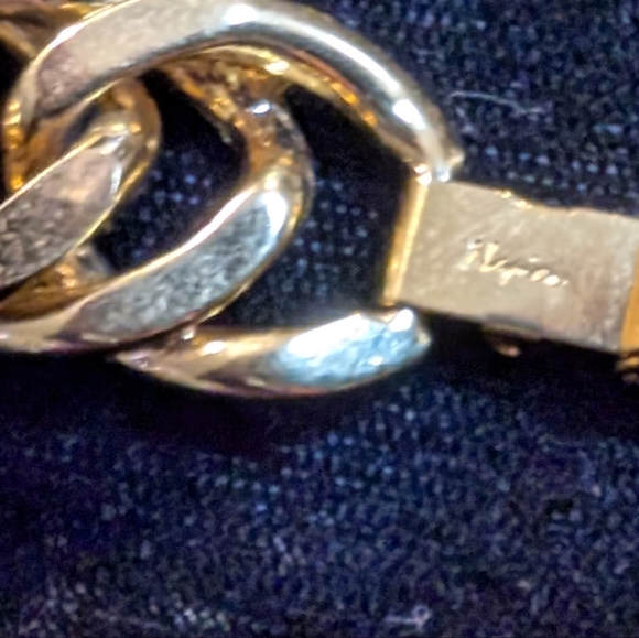 Vtg Unisex Napier heavy Gold tone link bracelet S - Picture 3 of 5